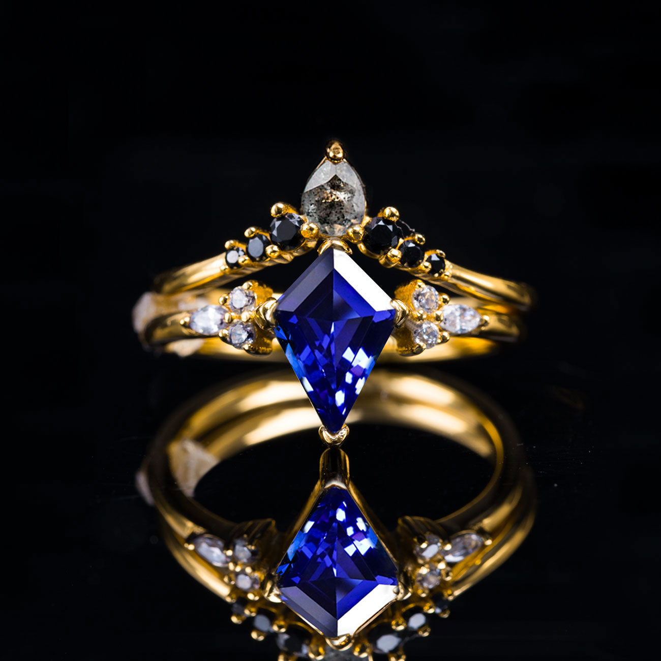 THE BLUE MYSTERY SET