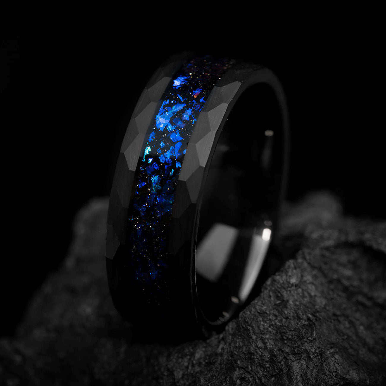 THE BLUE MYSTERY - Tungsten Ring with Alexandrite - Manlemars